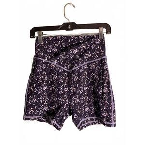 BuffBunny Navy Floral Print  Wave Workout Shorts Medium